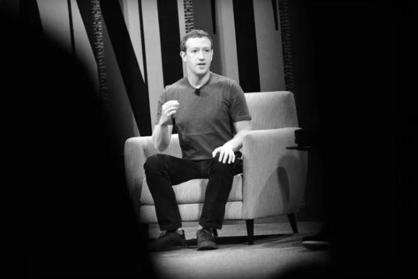 چرا زاکربرگ ثروتش را بخشید؟