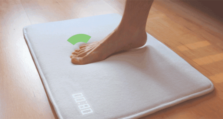 ساعت زنگداری به شکل فرش