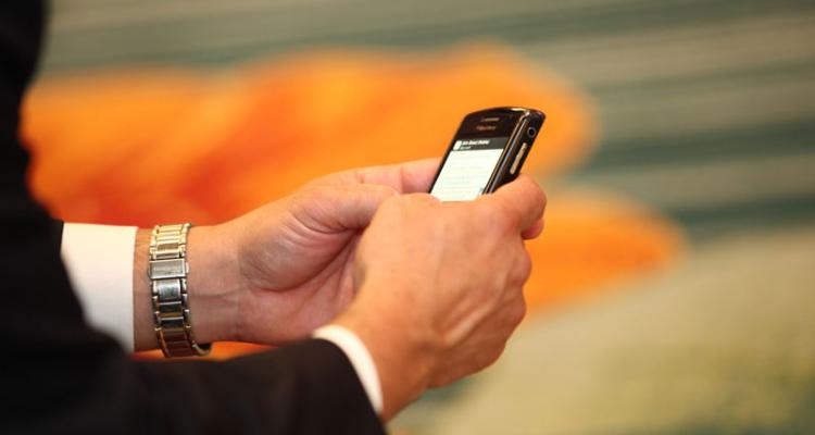 نارضایتی از حذف مکالمه نامحدود