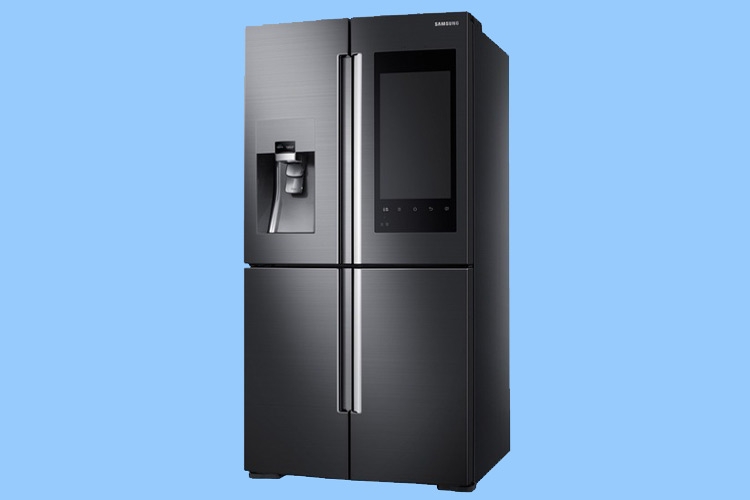 یخچالی که از داخلش عکس میگیرد