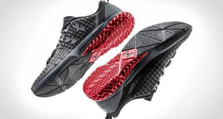 کفش ورزشی چاپ شده