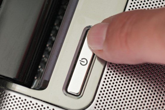 کامپیوتر را روشن بگذاریم یا خاموش؟