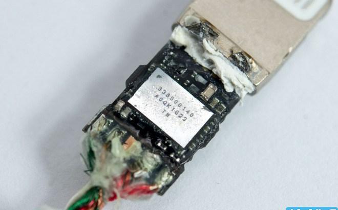 تبدیل لایتنینگ اپل زیر تیغ