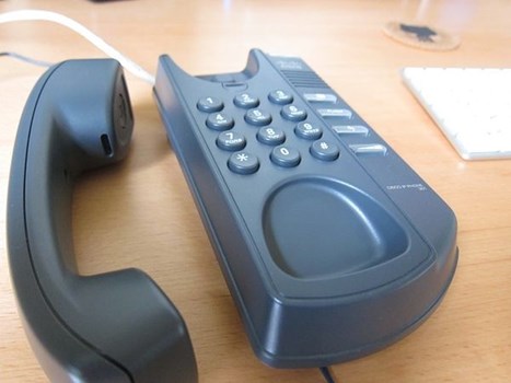 ارائه تلفن ثابت بر بستر اینترنت