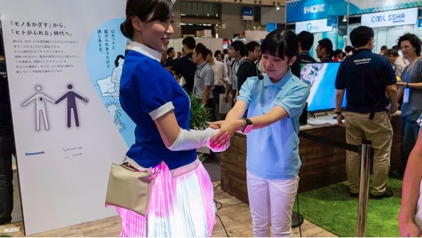 انتقال اطلاعات با دست دادن