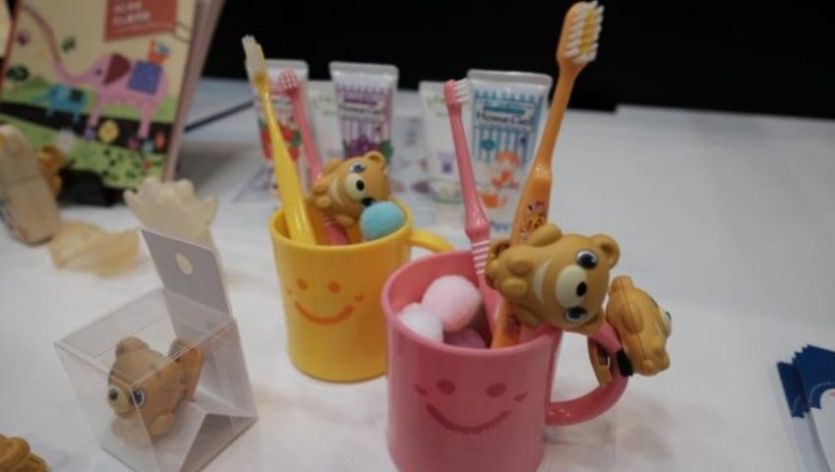 مسواک هوشمند Shaka Shaka