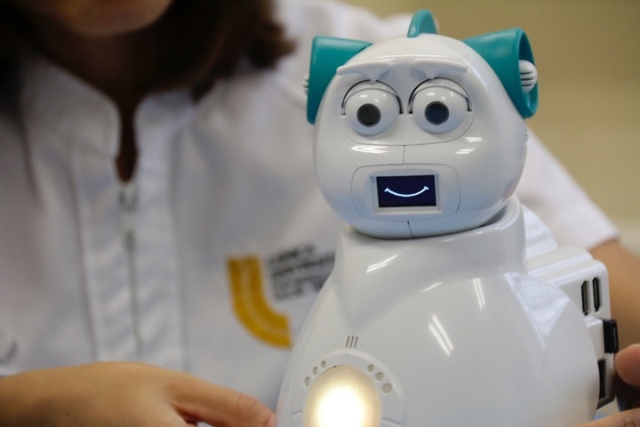 ربات ها و کودکان اوتیسم