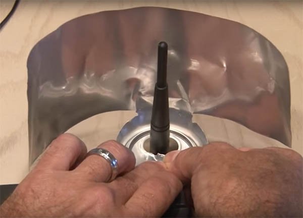 افزایش قدرت وای فای با قوطی نوشابه4