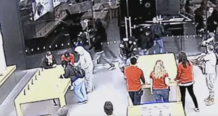 سرقت از اپل در 15 ثانيه