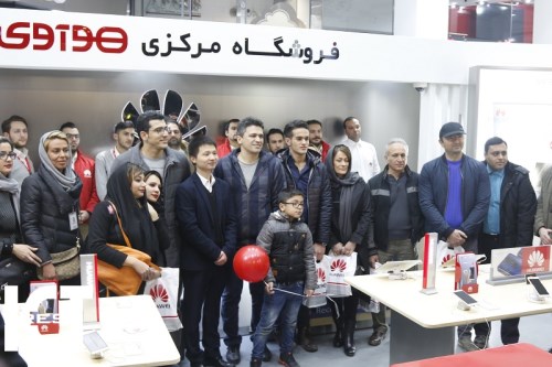 صف کشیدن برای هوآوی Mate 9